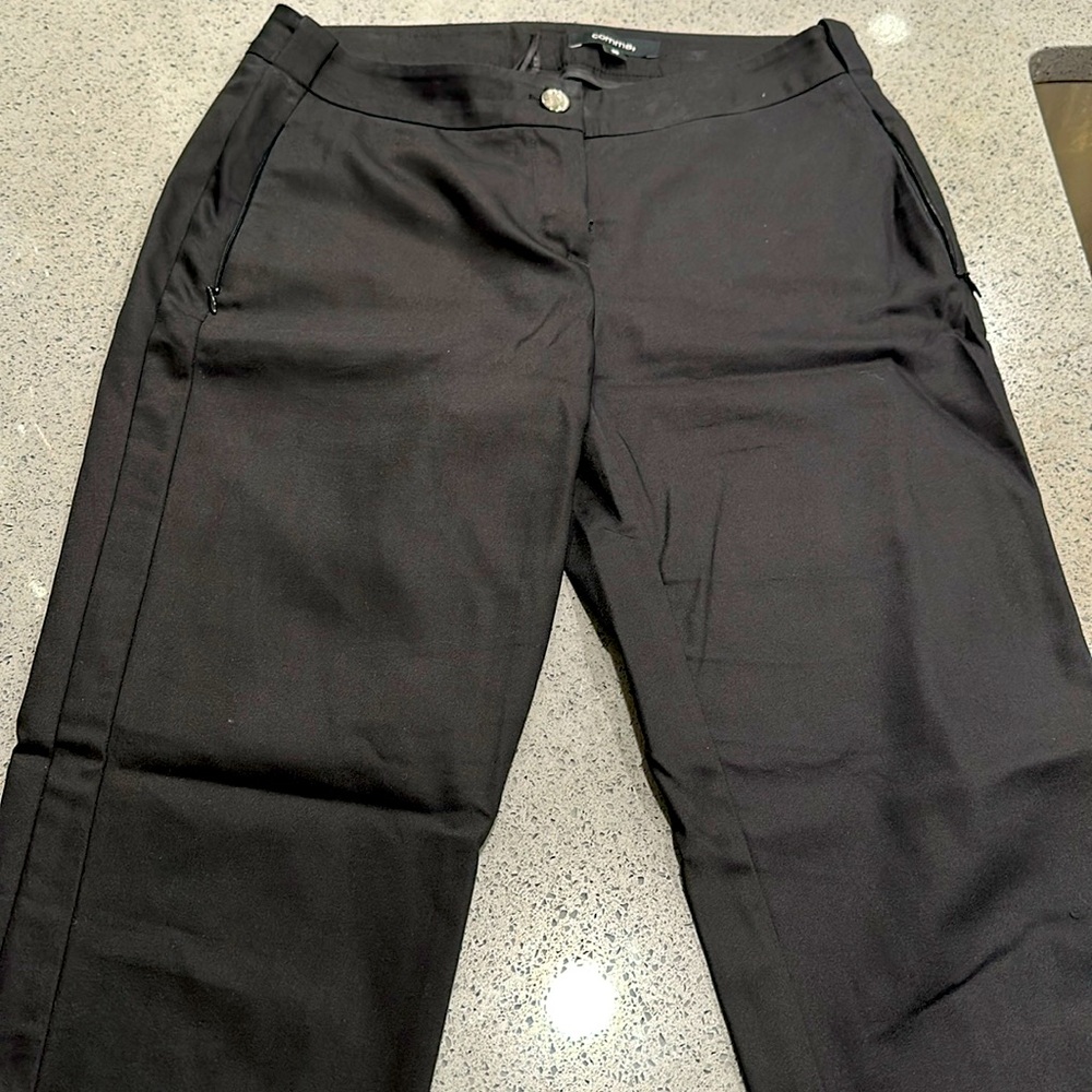 Black dressy pants (Women’s); slightly cropped ankle; size 6 (US)